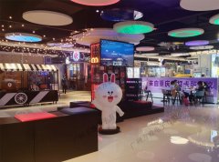 43寸数字标牌在珠宝门店大放光彩